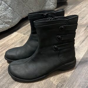 Women's Merrell Captiva Launch mid  Waterproof Ankle Boots Size 8 Black